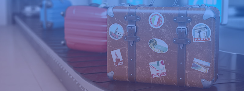 Maleta con sellos para viajar al extranjero