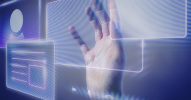 Mano tocando pantalla haciendo alusión a la informática